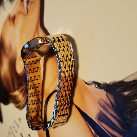 DMQ Rose Gold Women's Watch - Picture 6 of 12